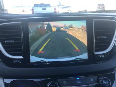 2022 Chrysler Pacifica Touring L   - Photo 29 - Owatonna, MN 55060