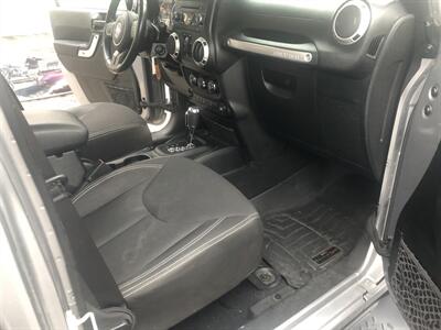 2018 Jeep Wrangler JK Unlimited Sahara   - Photo 16 - Owatonna, MN 55060