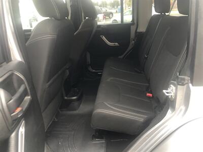 2018 Jeep Wrangler JK Unlimited Sahara   - Photo 13 - Owatonna, MN 55060