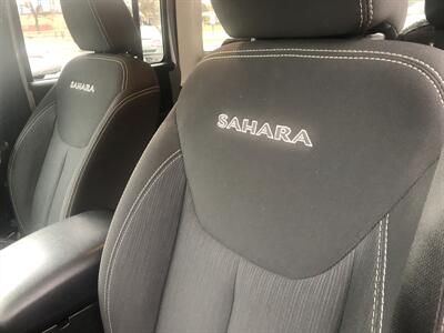 2018 Jeep Wrangler JK Unlimited Sahara   - Photo 12 - Owatonna, MN 55060
