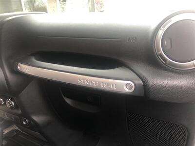 2018 Jeep Wrangler JK Unlimited Sahara   - Photo 18 - Owatonna, MN 55060