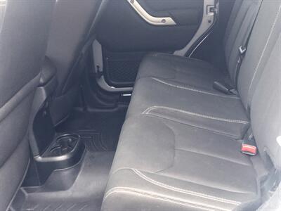 2018 Jeep Wrangler JK Unlimited Sahara   - Photo 14 - Owatonna, MN 55060