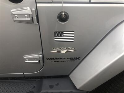 2018 Jeep Wrangler JK Unlimited Sahara   - Photo 9 - Owatonna, MN 55060