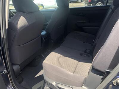 2024 Toyota Highlander LE   - Photo 16 - Owatonna, MN 55060