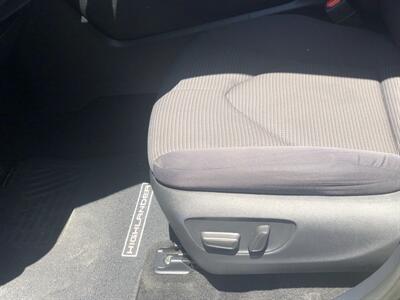 2024 Toyota Highlander LE   - Photo 14 - Owatonna, MN 55060