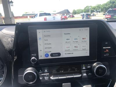 2024 Toyota Highlander LE   - Photo 28 - Owatonna, MN 55060