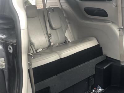 2019 Chrysler Pacifica Touring L   - Photo 25 - Owatonna, MN 55060