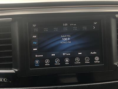 2019 Chrysler Pacifica Touring L   - Photo 30 - Owatonna, MN 55060