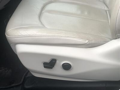 2019 Chrysler Pacifica Touring L   - Photo 14 - Owatonna, MN 55060