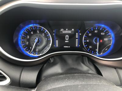 2022 Chrysler Voyager LX   - Photo 18 - Owatonna, MN 55060