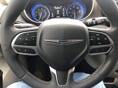 2022 Chrysler Voyager LX   - Photo 21 - Owatonna, MN 55060