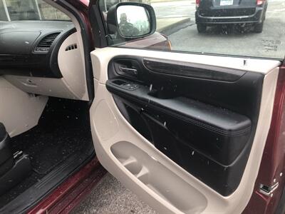 2019 Dodge Grand Caravan SE Plus   - Photo 14 - Owatonna, MN 55060