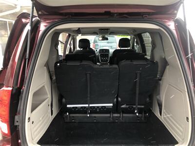 2019 Dodge Grand Caravan SE Plus   - Photo 11 - Owatonna, MN 55060