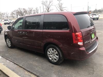 2019 Dodge Grand Caravan SE Plus   - Photo 6 - Owatonna, MN 55060