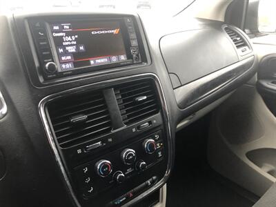 2019 Dodge Grand Caravan SE Plus   - Photo 24 - Owatonna, MN 55060