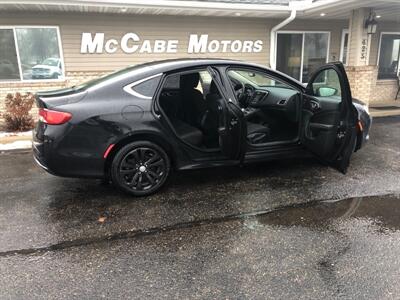 2015 Chrysler 200 Limited   - Photo 15 - Owatonna, MN 55060