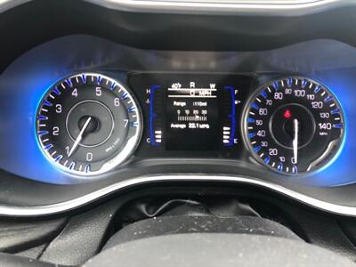 2015 Chrysler 200 Limited   - Photo 18 - Owatonna, MN 55060