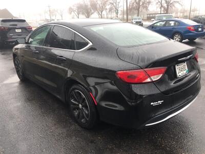 2015 Chrysler 200 Limited   - Photo 6 - Owatonna, MN 55060