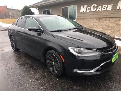 2015 Chrysler 200 Limited   - Photo 2 - Owatonna, MN 55060