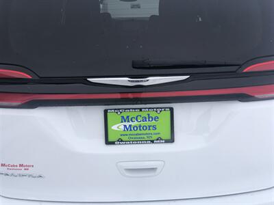 2023 Chrysler Pacifica Touring L   - Photo 8 - Owatonna, MN 55060