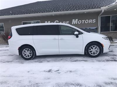 2023 Chrysler Pacifica Touring L   - Photo 1 - Owatonna, MN 55060
