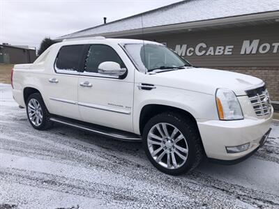 2012 Cadillac Escalade EXT Luxury   - Photo 2 - Owatonna, MN 55060