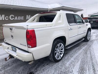 2012 Cadillac Escalade EXT Luxury   - Photo 9 - Owatonna, MN 55060