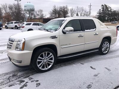 2012 Cadillac Escalade EXT Luxury   - Photo 5 - Owatonna, MN 55060