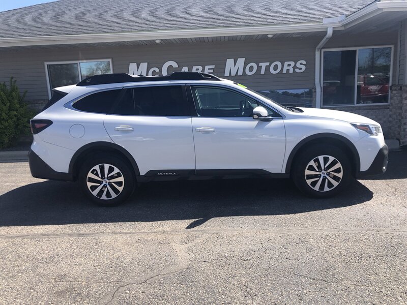 2020 Subaru Outback Premium's photo