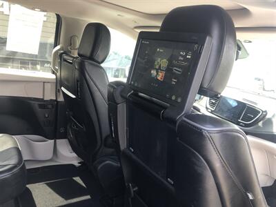 2018 Chrysler Pacifica Limited   - Photo 20 - Owatonna, MN 55060