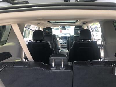 2018 Chrysler Pacifica Limited   - Photo 29 - Owatonna, MN 55060