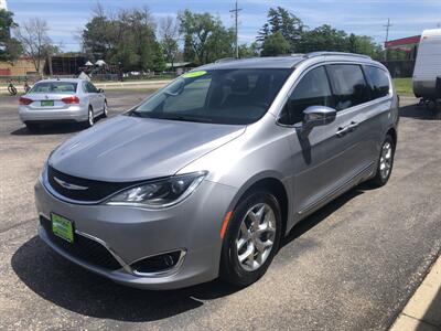 2018 Chrysler Pacifica Limited   - Photo 5 - Owatonna, MN 55060