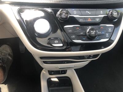 2018 Chrysler Pacifica Limited   - Photo 40 - Owatonna, MN 55060