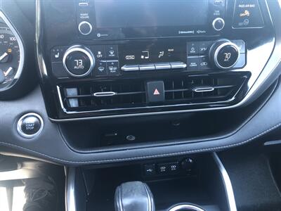 2020 Toyota Highlander XLE   - Photo 23 - Owatonna, MN 55060