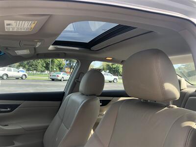 2013 Nissan Altima 2.5 SL   - Photo 15 - Owatonna, MN 55060