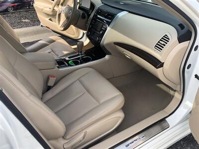 2013 Nissan Altima 2.5 SL   - Photo 19 - Owatonna, MN 55060
