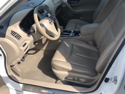 2013 Nissan Altima 2.5 SL   - Photo 13 - Owatonna, MN 55060