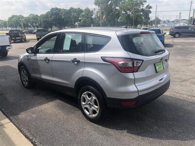 2018 Ford Escape S   - Photo 7 - Owatonna, MN 55060