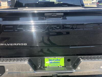 2021 Chevrolet Silverado 1500 LT   - Photo 8 - Owatonna, MN 55060