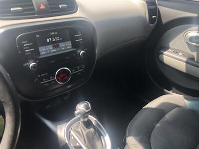 2017 Kia Soul +   - Photo 36 - Owatonna, MN 55060