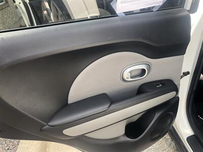2017 Kia Soul +   - Photo 16 - Owatonna, MN 55060