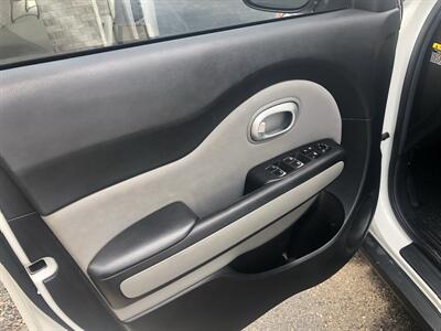 2017 Kia Soul +   - Photo 15 - Owatonna, MN 55060