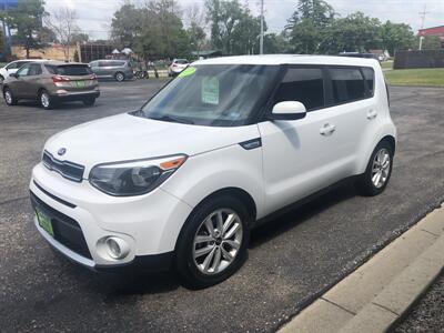 2017 Kia Soul +   - Photo 5 - Owatonna, MN 55060