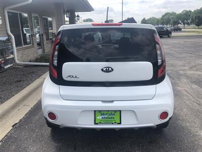 2017 Kia Soul +   - Photo 7 - Owatonna, MN 55060
