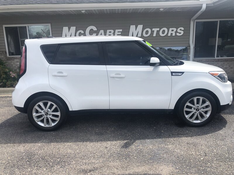 2017 Kia Soul +   - Photo 1 - Owatonna, MN 55060