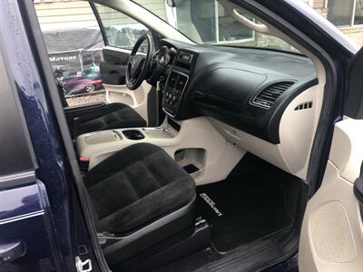 2016 Dodge Grand Caravan SXT   - Photo 14 - Owatonna, MN 55060