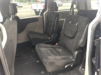 2016 Dodge Grand Caravan SXT   - Photo 12 - Owatonna, MN 55060