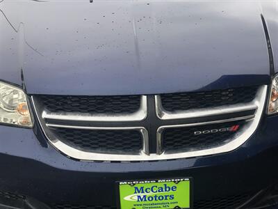 2016 Dodge Grand Caravan SXT   - Photo 4 - Owatonna, MN 55060