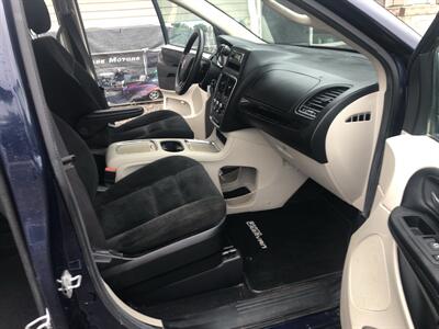 2016 Dodge Grand Caravan SXT   - Photo 16 - Owatonna, MN 55060