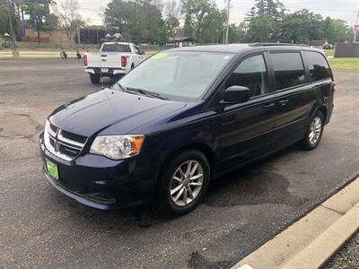 2016 Dodge Grand Caravan SXT   - Photo 5 - Owatonna, MN 55060
